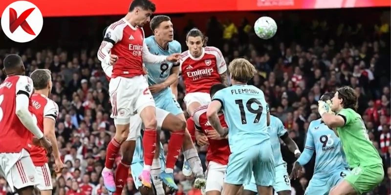 Arsenal thắng Crystal Palace với tỷ số 2-1