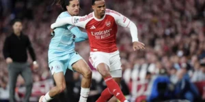 Arsenal thắng Burnley: Quật ngã Burnley để áp sát ngai vàng